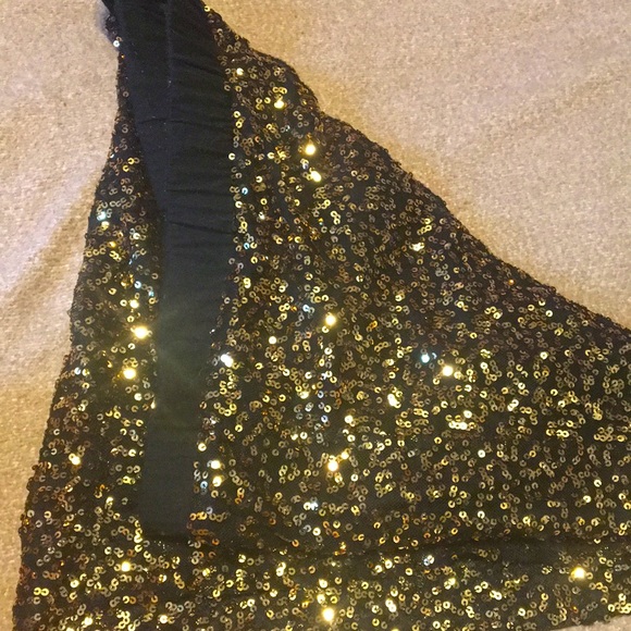 Sparkly gold and black mini skirt - Picture 3 of 3